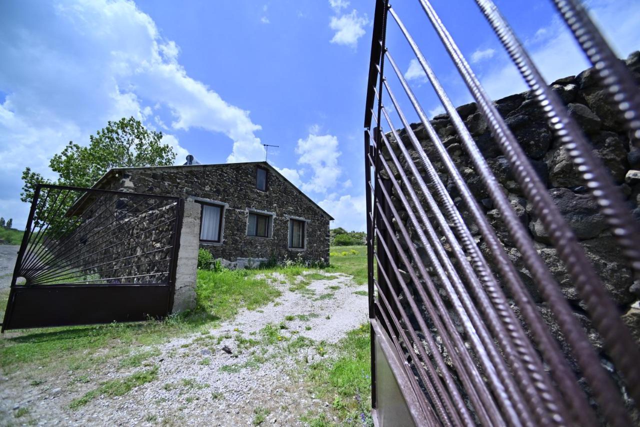 Sevan Tarsus Guesthouse Tsovazard Luaran gambar